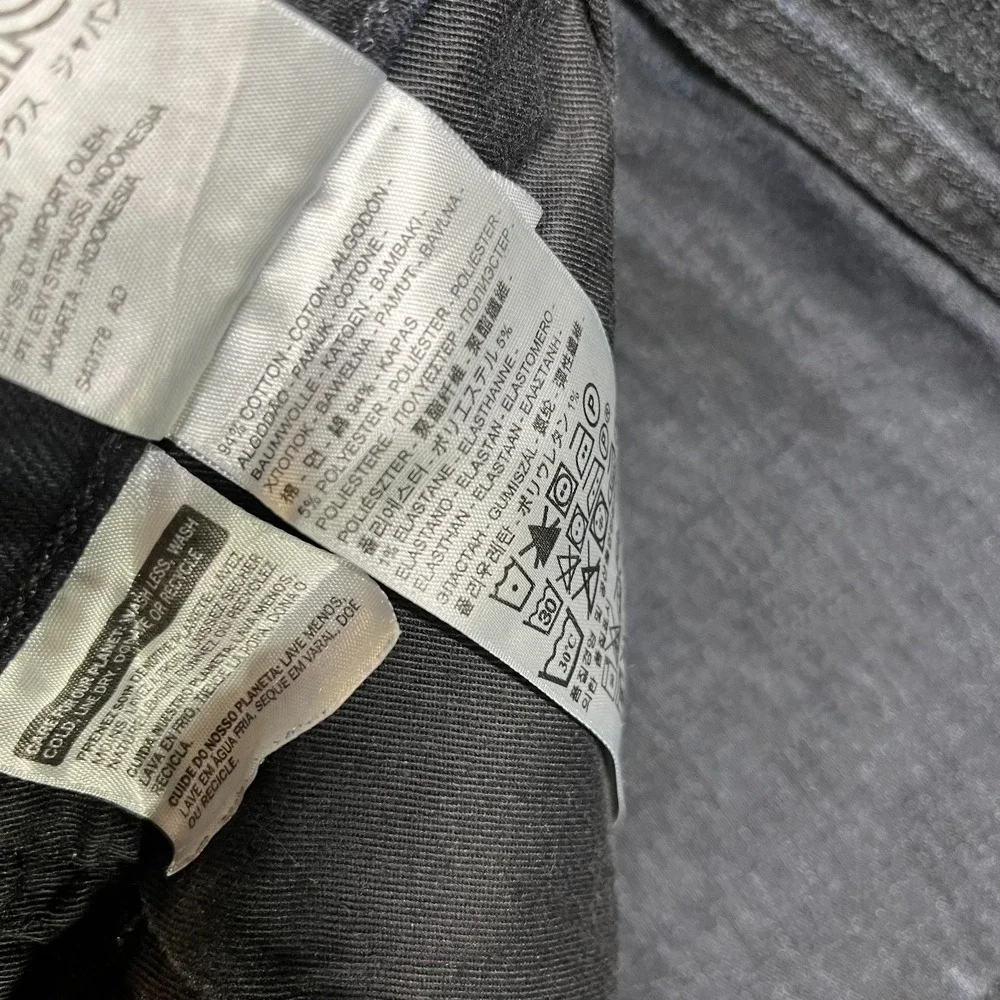 Levi's 541‎ Jeans Men's Black Denim Stretch Relaxed Straight Zip Fly - 37x29